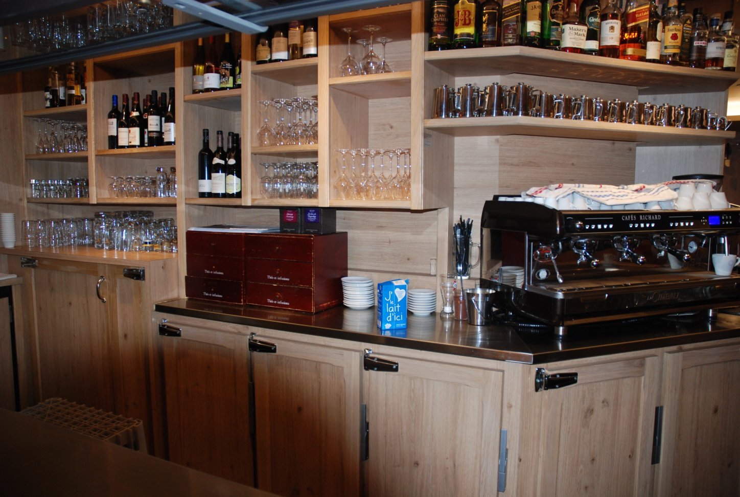  Habillage muraux avec emplacement machine à café